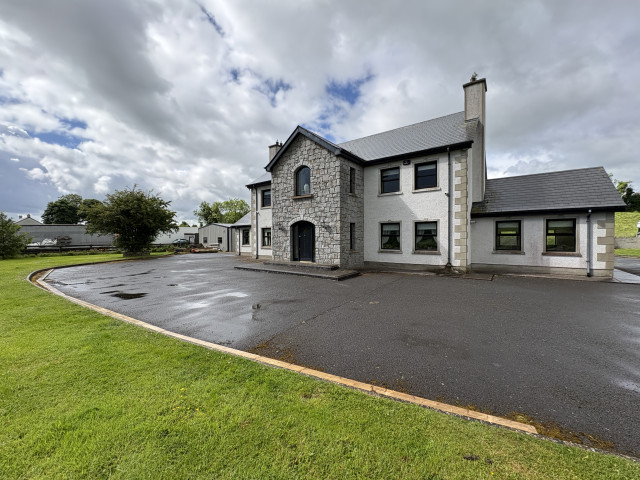 14 Legmoylin Road, Silverbridge, BT35 9LL
