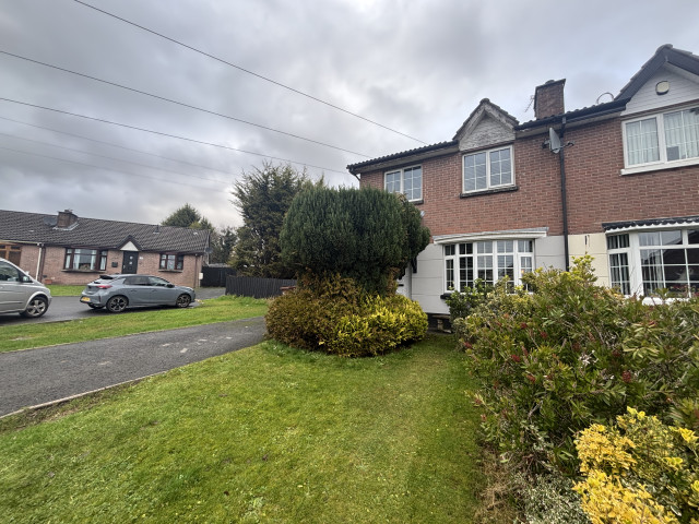 144 Lagmore Meadows, Dunmurry, BT17 0TH
