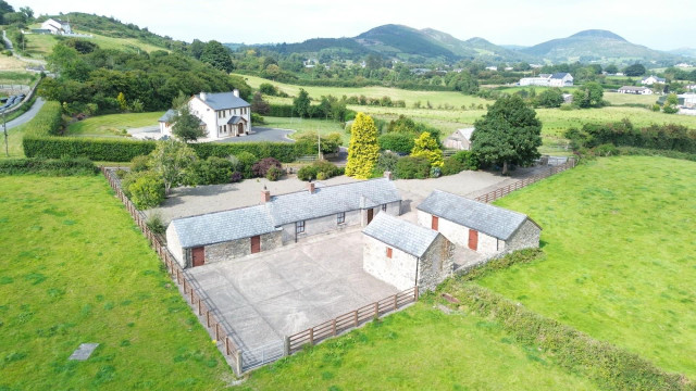 2 Ballinasack Road, Mullaghbawn, BT35 9XT