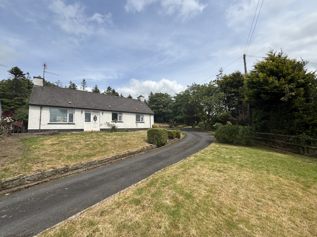 27 Armagh Road, Newtownhamilton, BT35 0EU